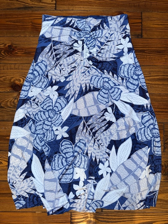 White House Black Market Dresses & Skirts - White House Black Market Royal Blue Top